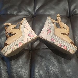 Jessica simpson wedge shoes